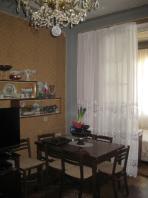 Վաճառվում է 2 սենյականոց բնակարան Երևան, Փոքր Կենտրոն, Իսահակյան