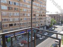 Վաճառվում է 5 սենյականոց բնակարան Երևան, Փոքր Կենտրոն, Թումանյան 