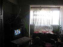 Վաճառվում է 3 սենյականոց բնակարան Երևան, Քանաքեռ-Զեյթուն, Ռայնիսի 