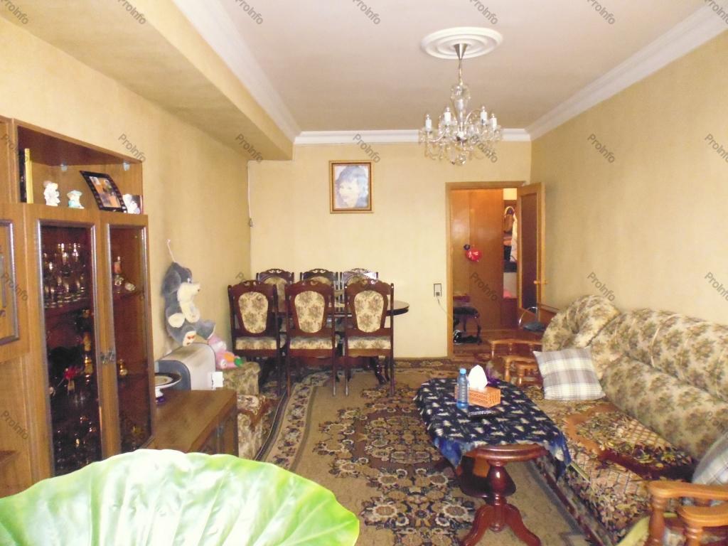 Վաճառվում է 1 սենյականոց բնակարան Երևան, Ավան, Ավան-Առինջ 1-ին միկրոզանգված
