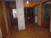 Վաճառվում է 4 սենյականոց բնակարան Երևան, Ավան, Չարենցի թաղամաս