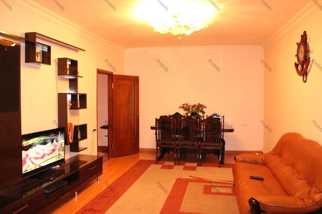 Վաճառվում է 4 սենյականոց բնակարան Երևան, Ավան, Սայաթ-Նովա թաղամաս