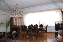 Վաճառվում է 5 սենյականոց բնակարան Երևան, Արաբկիր, Արաբկիր 19-րդ  (Դ․Հովհաննեսի)