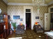 Վաճառվում է 5 սենյականոց բնակարան Երևան, Փոքր Կենտրոն, Իսահակյան