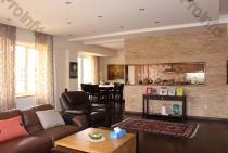 Վաճառվում է 5 սենյականոց բնակարան Երևան, Փոքր Կենտրոն, Բյուզանդի