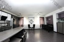 Վաճառվում է 3 սենյականոց բնակարան Երևան, Մեծ կենտրոն, Խորենացու   (Մեծ կենտրոն)