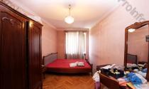 Վաճառվում է 3 սենյականոց բնակարան Երևան, Մեծ կենտրոն, Լեոյի 