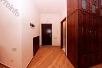 Վաճառվում է 4 սենյականոց բնակարան Երևան, Մեծ կենտրոն, Ձորափի 