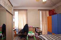 Վաճառվում է 3 սենյականոց բնակարան Երևան, Փոքր Կենտրոն, Ամիրյան 