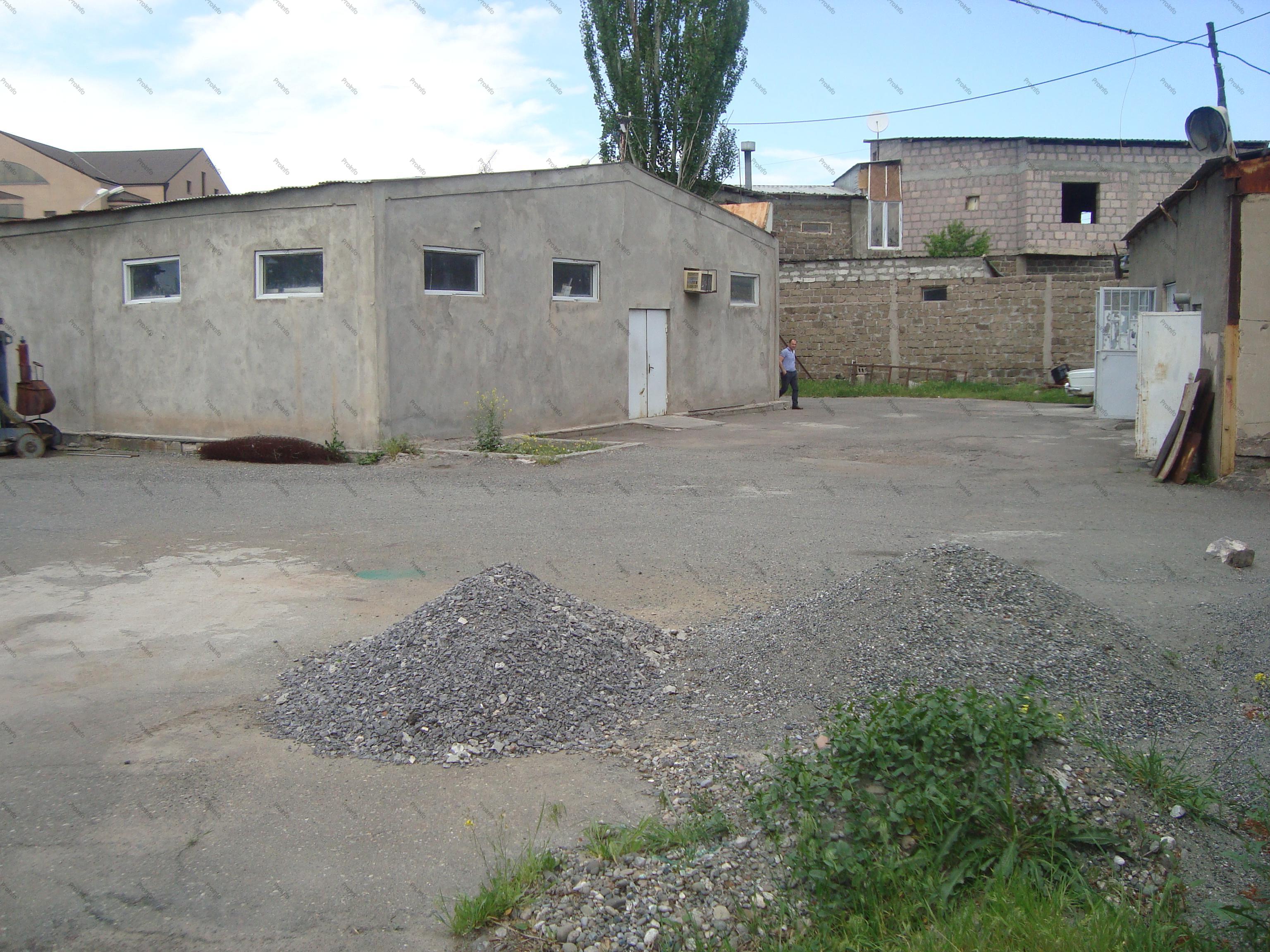 Վաճառվում է ունիվերսալ տարածք Երևան, Էրեբունի, Դավիթ-Բեկի Է