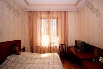 Վաճառվում է 5 սենյականոց բնակարան Երևան, Փոքր Կենտրոն, Աբովյան