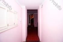 Վաճառվում է 8 սենյականոց բնակարան Երևան, Փոքր Կենտրոն, Պուշկինի 