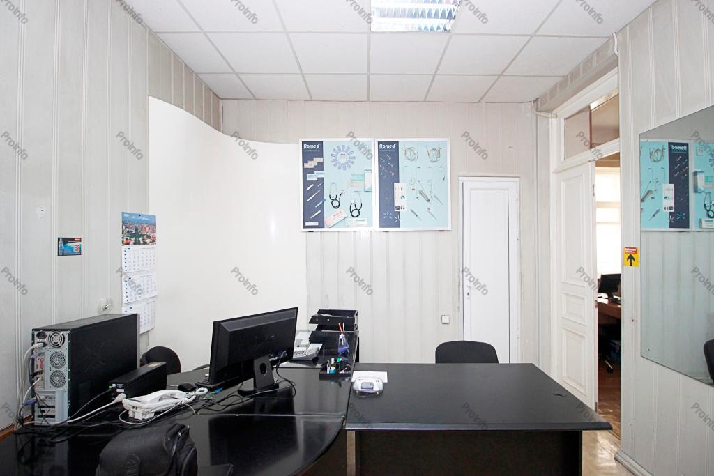 Վաճառվում է 4 սենյականոց բնակարան Երևան, Մեծ կենտրոն, Զարոբյան  (Պլեխանով)