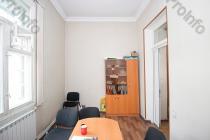 Վաճառվում է 4 սենյականոց բնակարան Երևան, Մեծ կենտրոն, Զարոբյան  (Պլեխանով)