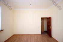 Վաճառվում է 3 սենյականոց բնակարան Երևան, Փոքր Կենտրոն, Տերյան 