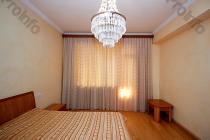 Վաճառվում է 4 սենյականոց բնակարան Երևան, Մեծ կենտրոն, Արգիշտի