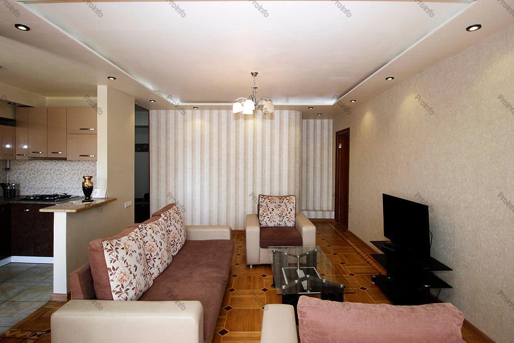 For Rent 3 room Apartments Երևան, Փոքր Կենտրոն, Սայաթ-Նովա պող.