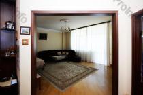Վաճառվում է 3 սենյականոց բնակարան Երևան, Մեծ կենտրոն, Ռոստոմի 
