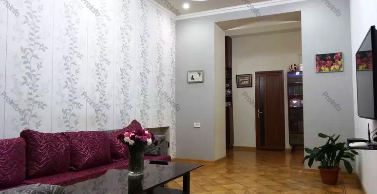Վաճառվում է 4 սենյականոց բնակարան Երևան, Մեծ կենտրոն, Տիգրան Մեծ (Մեծ կենտրոն)