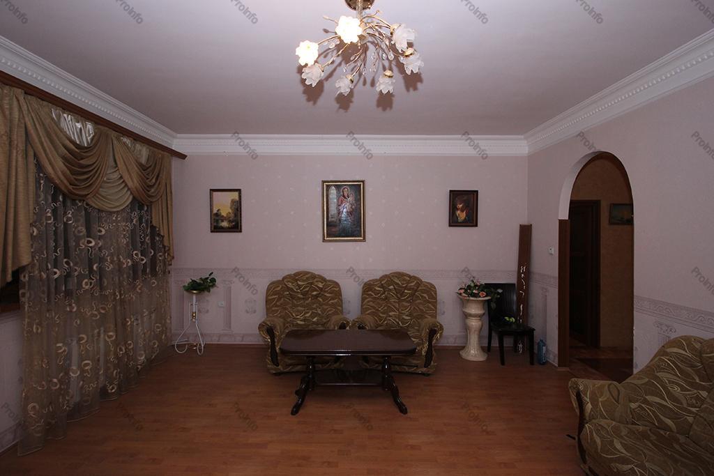 Վաճառվում է 4 սենյականոց բնակարան Երևան, Մեծ կենտրոն, Բրյուսովի Կ