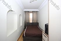Վաճառվում է 4 սենյականոց բնակարան Երևան, Մեծ կենտրոն, Չարենցի 