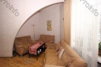 Վաճառվում է 3 սենյականոց բնակարան Երևան, Փոքր Կենտրոն, Բայրոնի