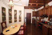 Վաճառվում է 4 սենյականոց բնակարան Երևան, Արաբկիր, Ազատության պող (Արաբկիր)