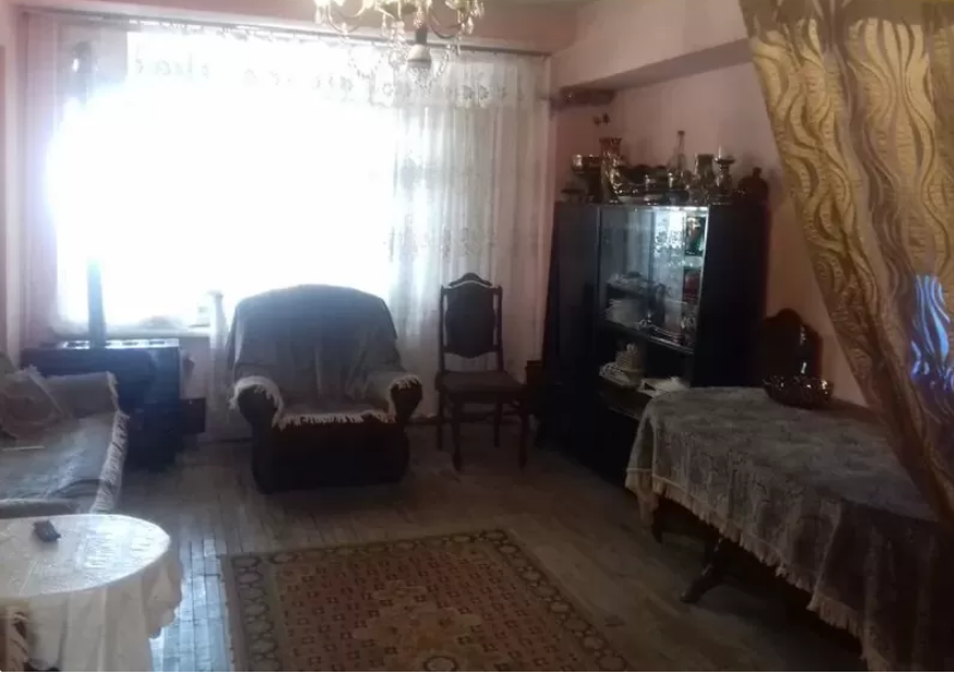 Վաճառվում է 3 սենյականոց բնակարան Երևան, Աջափնյակ, 15 թաղամաս (Աջափնյակ)