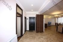 For Rent 3 room Apartments Երևան, Փոքր Կենտրոն, Մաշտոցի պող