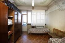 Վաճառվում է 3 սենյականոց բնակարան Երևան, Մեծ կենտրոն, Իսակովի պողոտա ( Մեծ  Կենտրոն )