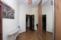Վաճառվում է 3 սենյականոց բնակարան Երևան, Արաբկիր, Քեռու