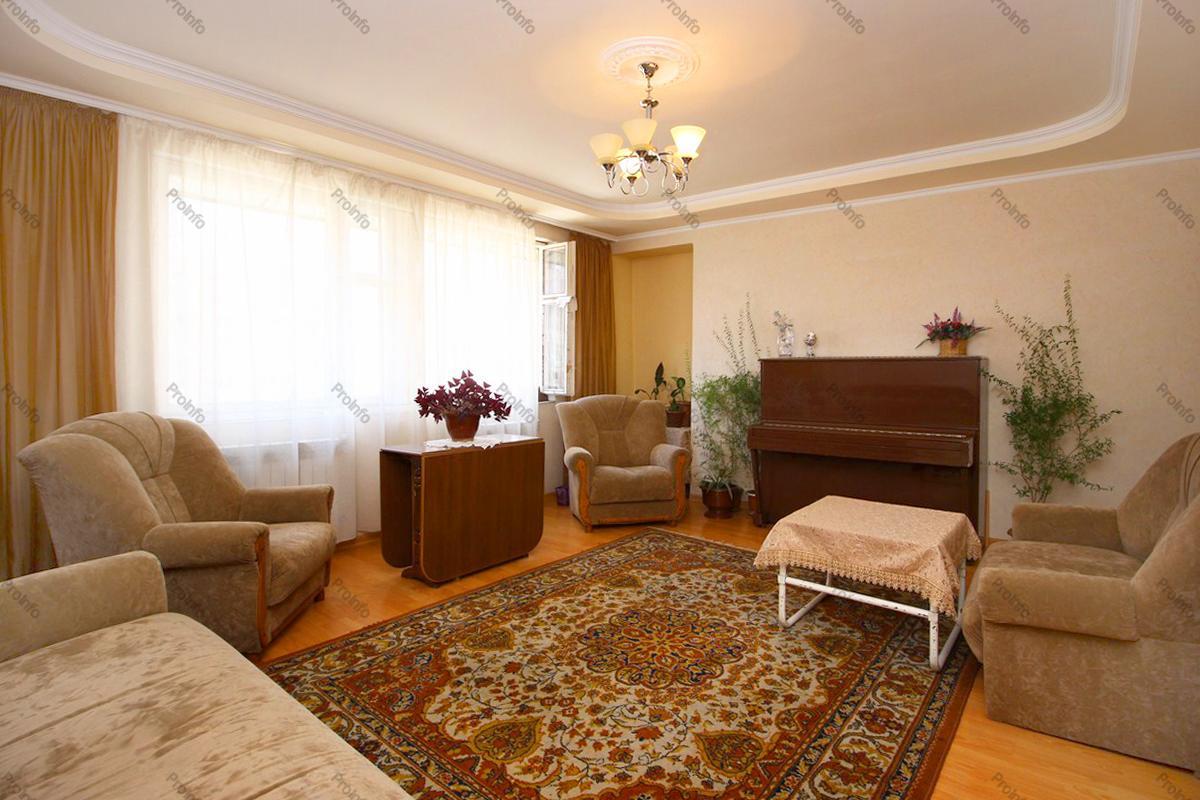 Վաճառվում է 4 սենյականոց բնակարան Երևան, Մալաթիա-Սեբաստիա, Օհանովի 