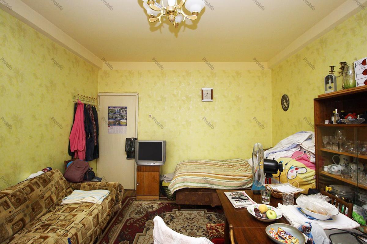 Վաճառվում է 1 սենյականոց բնակարան Երևան, Մեծ կենտրոն, Ե.Քոչարի 