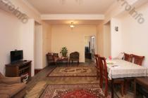 Վաճառվում է 3 սենյականոց բնակարան Երևան, Էրեբունի, Գլինկայի (էրեբունի)