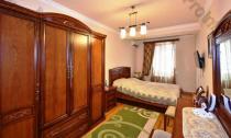 Վաճառվում է 5 սենյականոց բնակարան Երևան, Փոքր Կենտրոն, Տերյան 