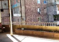 Վաճառվում է 6 սենյականոց բնակարան Երևան, Քանաքեռ-Զեյթուն, Ահարոնյան 