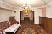 Վարձով 3 սենյականոց բնակարան Երևան, Փոքր Կենտրոն, Ամիրյան 