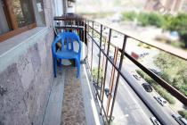 Վաճառվում է 2 սենյականոց բնակարան Երևան, Փոքր Կենտրոն, Խանջյան 
