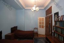 Վաճառվում է 4 սենյականոց բնակարան Երևան, Փոքր Կենտրոն, Ամիրյան 