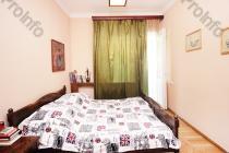 Վաճառվում է 3 սենյականոց բնակարան Երևան, Մեծ կենտրոն, Զարոբյան  (Պլեխանով)