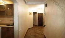 Վաճառվում է 4 սենյականոց բնակարան Երևան, Նոր-Նորք, Գալշոյան 