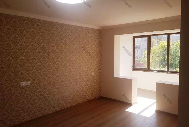 Վաճառվում է 2 սենյականոց բնակարան Երևան, Քանաքեռ-Զեյթուն, Ռայնիսի 
