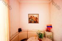 Վաճառվում է 3 սենյականոց բնակարան Երևան, Մեծ կենտրոն, Աթենքի
