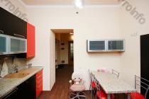 Վաճառվում է 3 սենյականոց բնակարան Երևան, Փոքր Կենտրոն, Իսահակյան