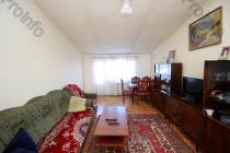 Վաճառվում է 4 սենյականոց բնակարան Երևան, Մեծ կենտրոն, Գլինկայի ՄԿ