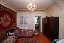 Վաճառվում է 6 սենյականոց բնակարան Երևան, Էրեբունի, Աճեմյան 