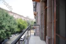Վաճառվում է 2 սենյականոց բնակարան Երևան, Փոքր Կենտրոն, Սարյան 