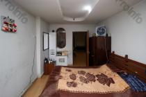 Վաճառվում է 4 սենյականոց բնակարան Երևան, Էրեբունի, Էրեբունու 