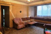 Վաճառվում է 9 սենյականոց բնակարան Երևան, Փոքր Կենտրոն, Սարյան 