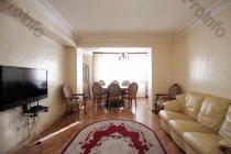 For Rent 3 room Apartments Երևան, Մեծ կենտրոն, Չարենցի 
